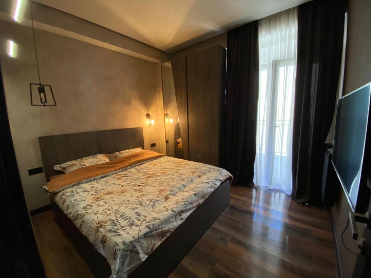 New Apartment With Terrace Tiflis Dış mekan fotoğraf