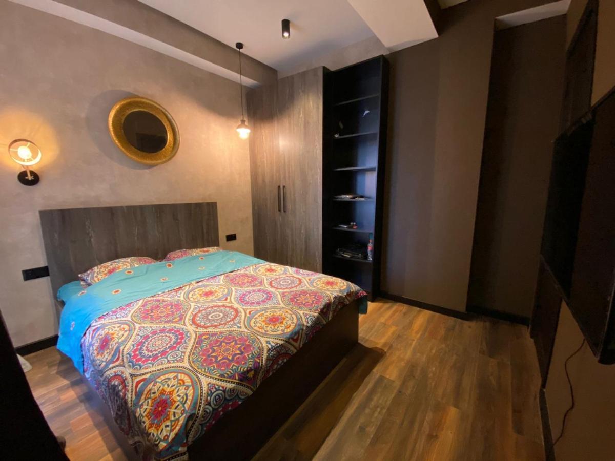New Apartment With Terrace Tiflis Dış mekan fotoğraf