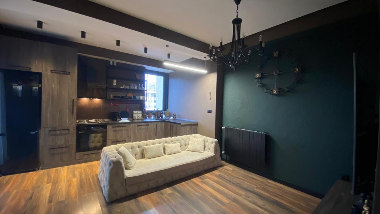 New Apartment With Terrace Tiflis Dış mekan fotoğraf